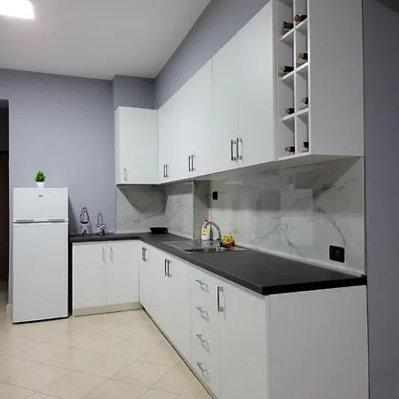 Ejstel Durres