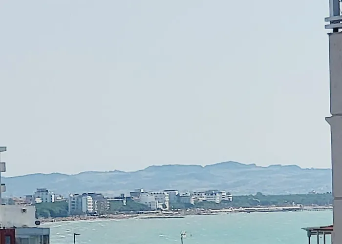 Ejstel * Durrës